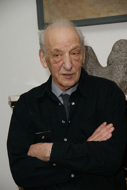 Лев Сморгон .