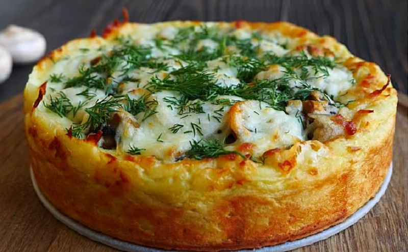 Картофельный пирог-сюрприз: сытно, быстро и необычно