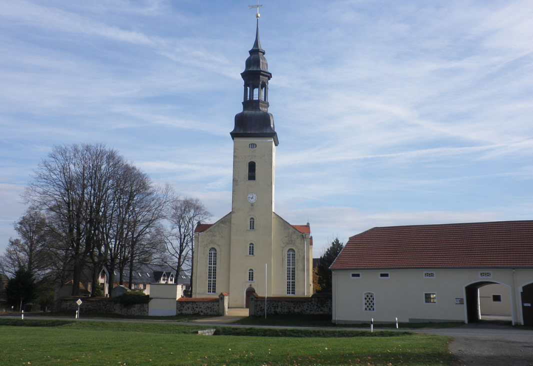 Гросхеннерсдорф - небольшая старинная деревенька близ Дрездена 