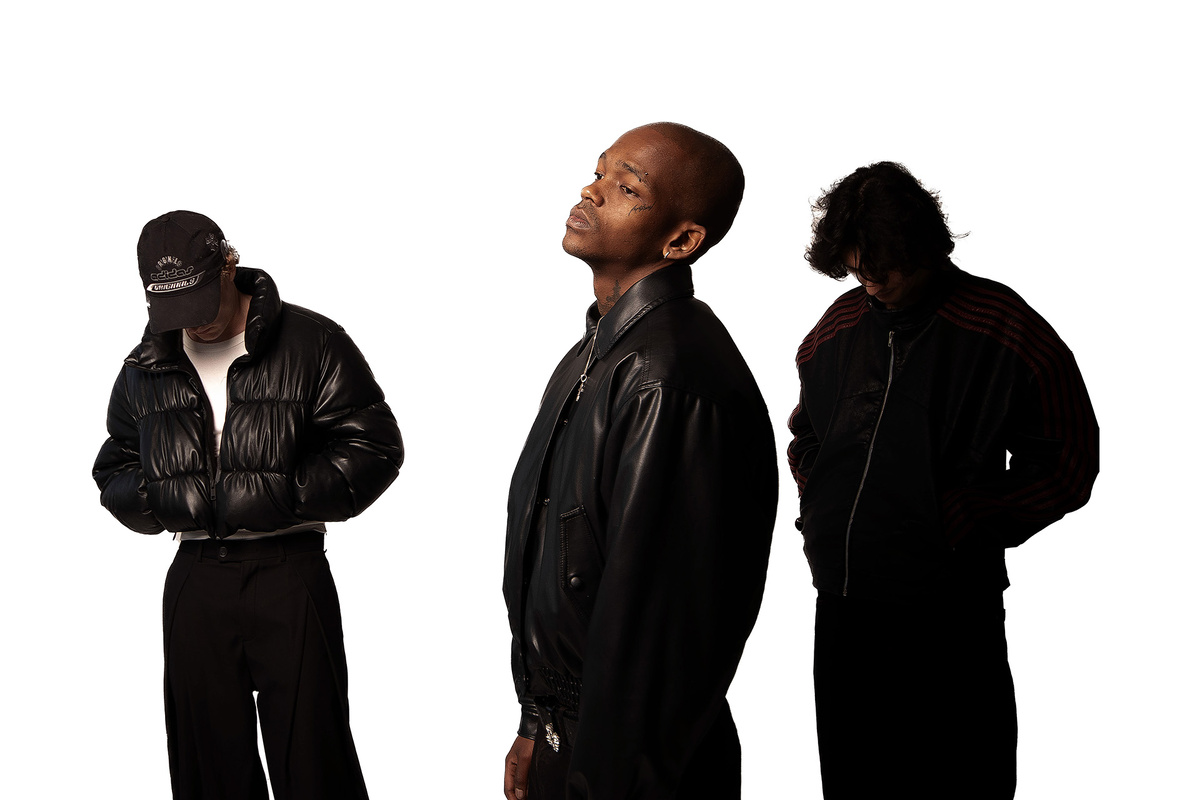    Группа Internet Girl