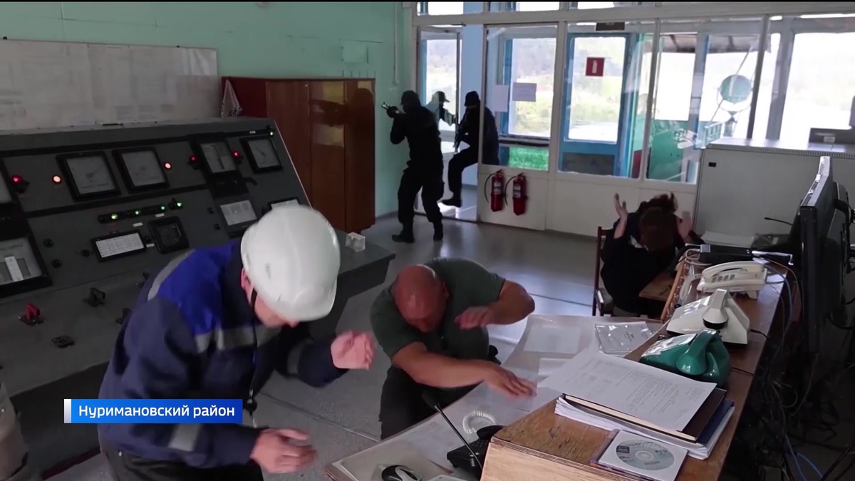    Сотрудники ФСБ освободили от условных террористов Павловское водохранилище в Башкортостане