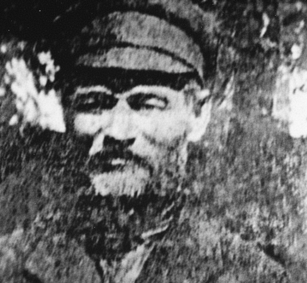 Василий Комаров