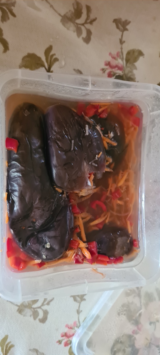 Вот так замариновала синенькие.                                     