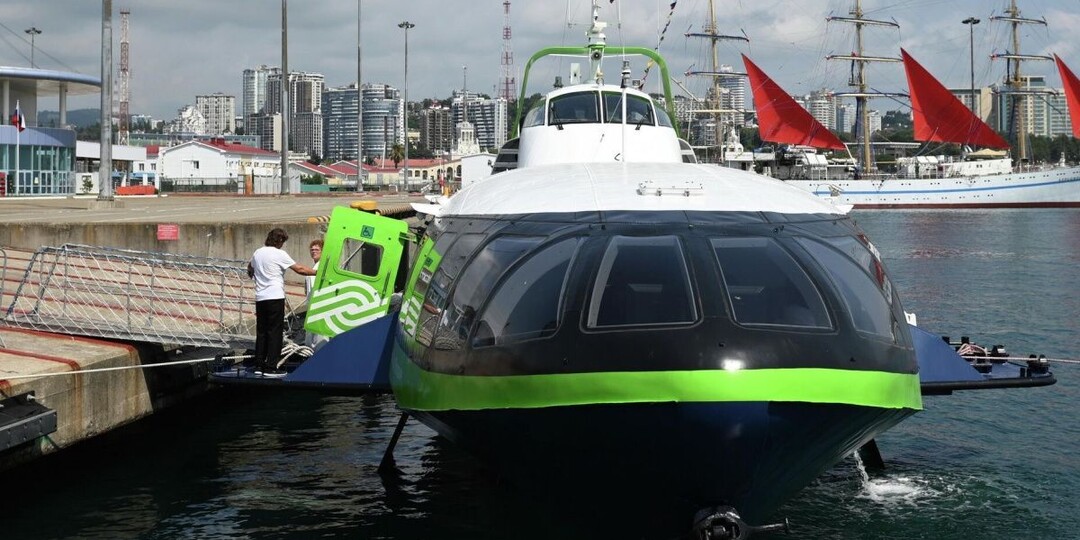 Комета совершила первый регулярный рейс из Сочи в Сухум