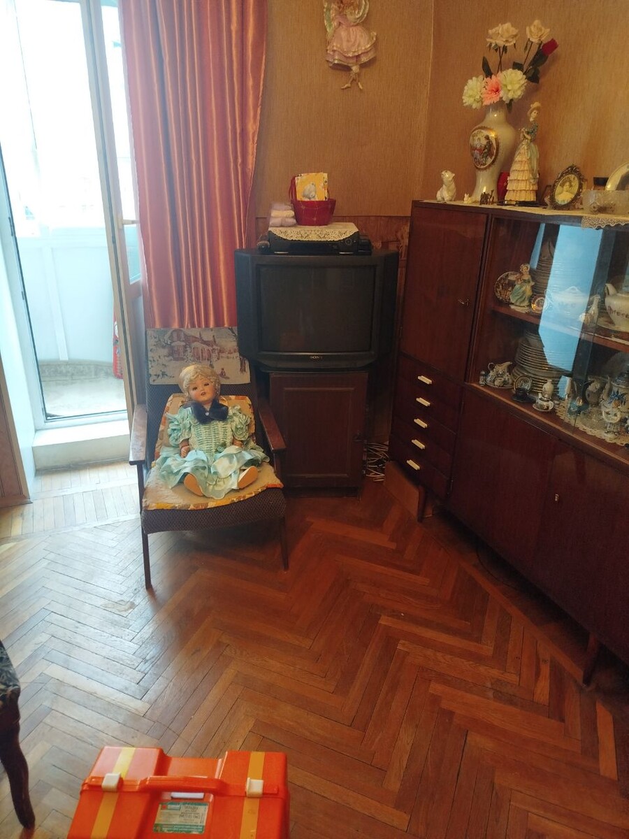 Фото с другого вызова, но квартира очень похожа обстановкой.