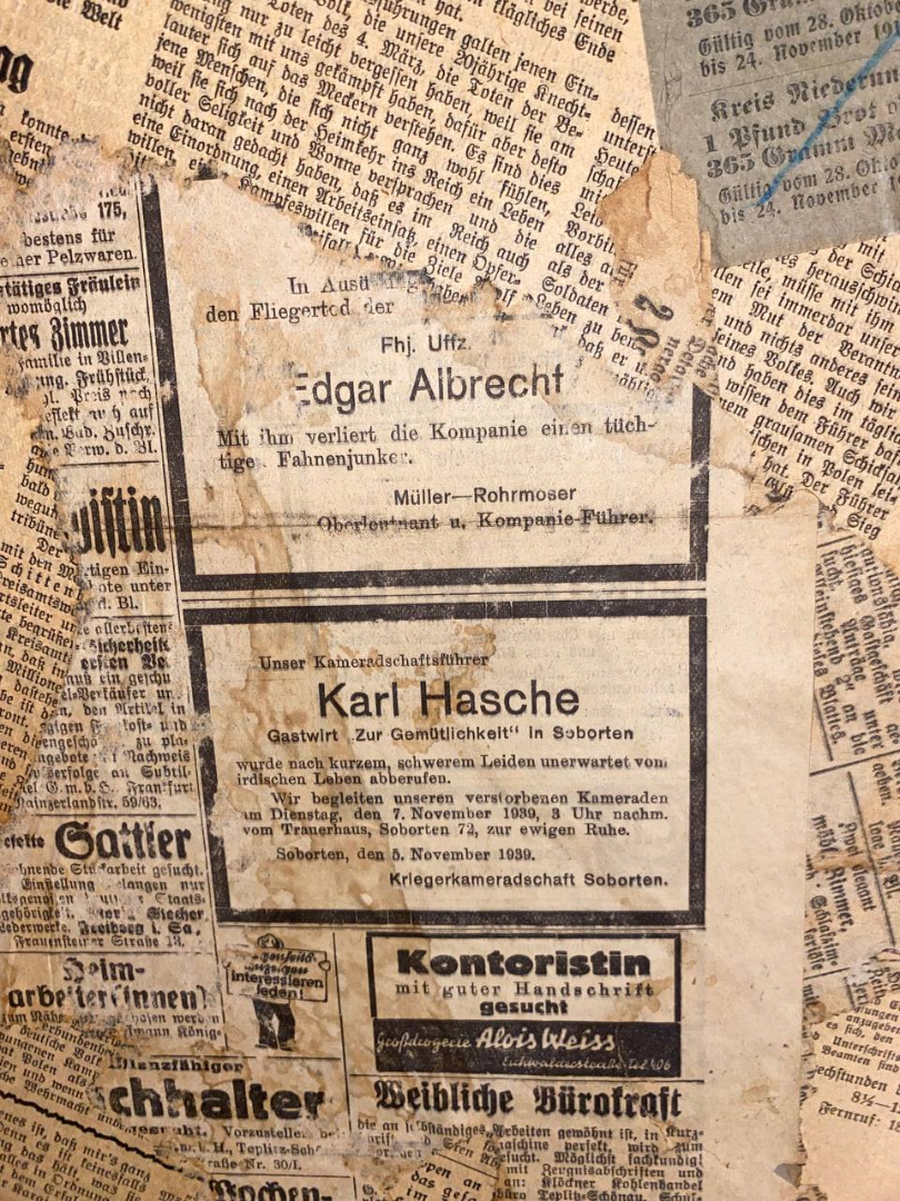 Некрологи «от боевых товарищей» в прусских газетах, 1939 год. 
Фото: музейный проект «Слои времени»