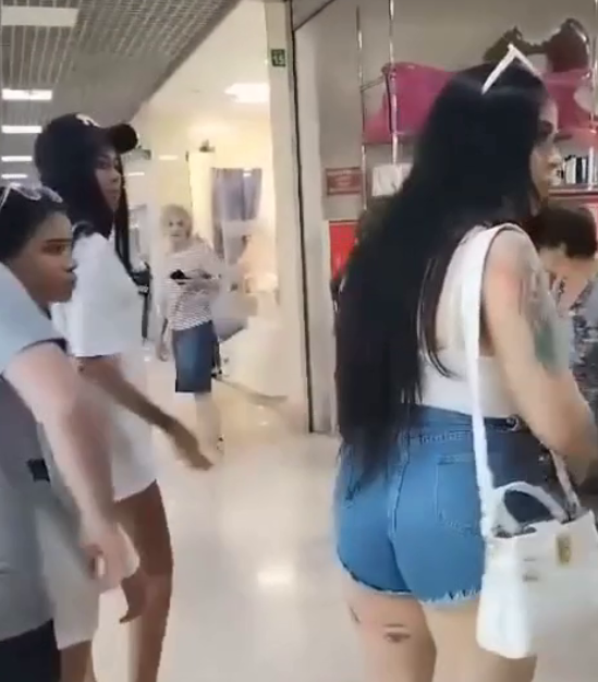 "К нам в шортах нельзя поняла? Вали отсюда"