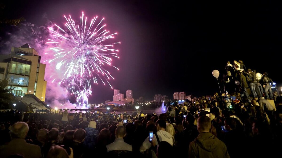 Солют на день города в Челябинске