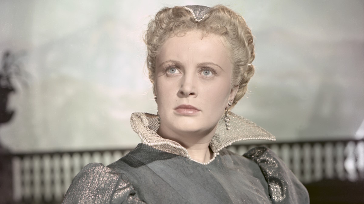    Алла Ларионова