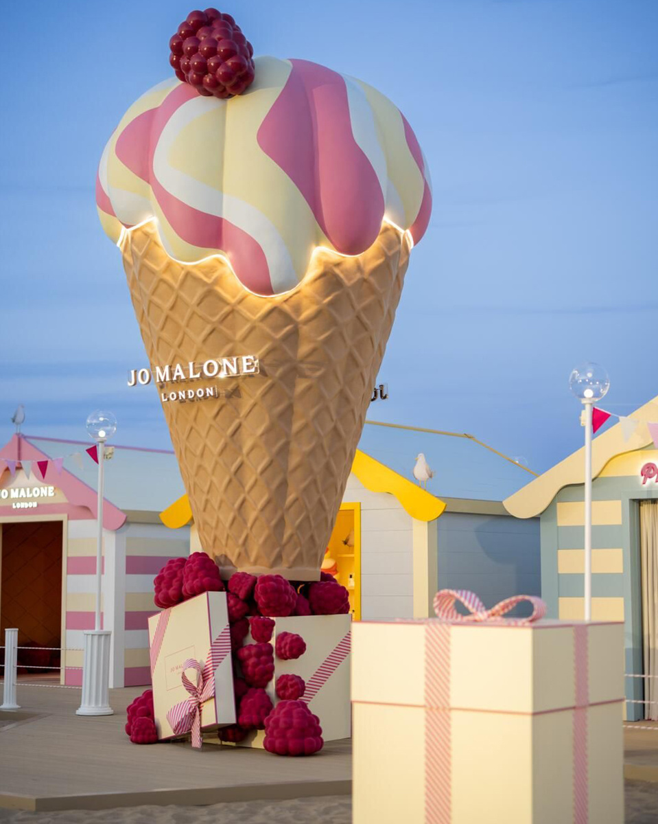 Jo Malone London и джелато Venchi на пляже китайского курорта Аранья