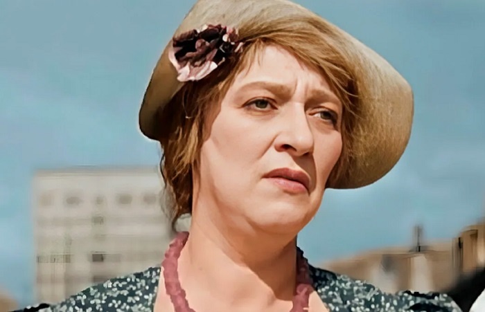 Фаина Раневская в фильме "Подкидыш"