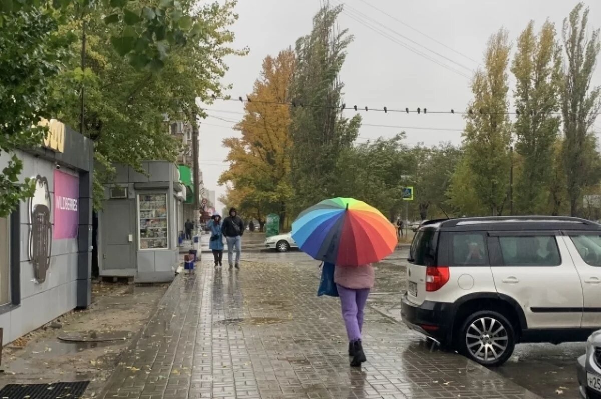    Десять дождливых дней в месяц.