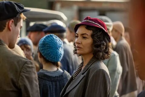 Кадр из сериала "Таганрог". Связная подполья Лидия Трофимова. 