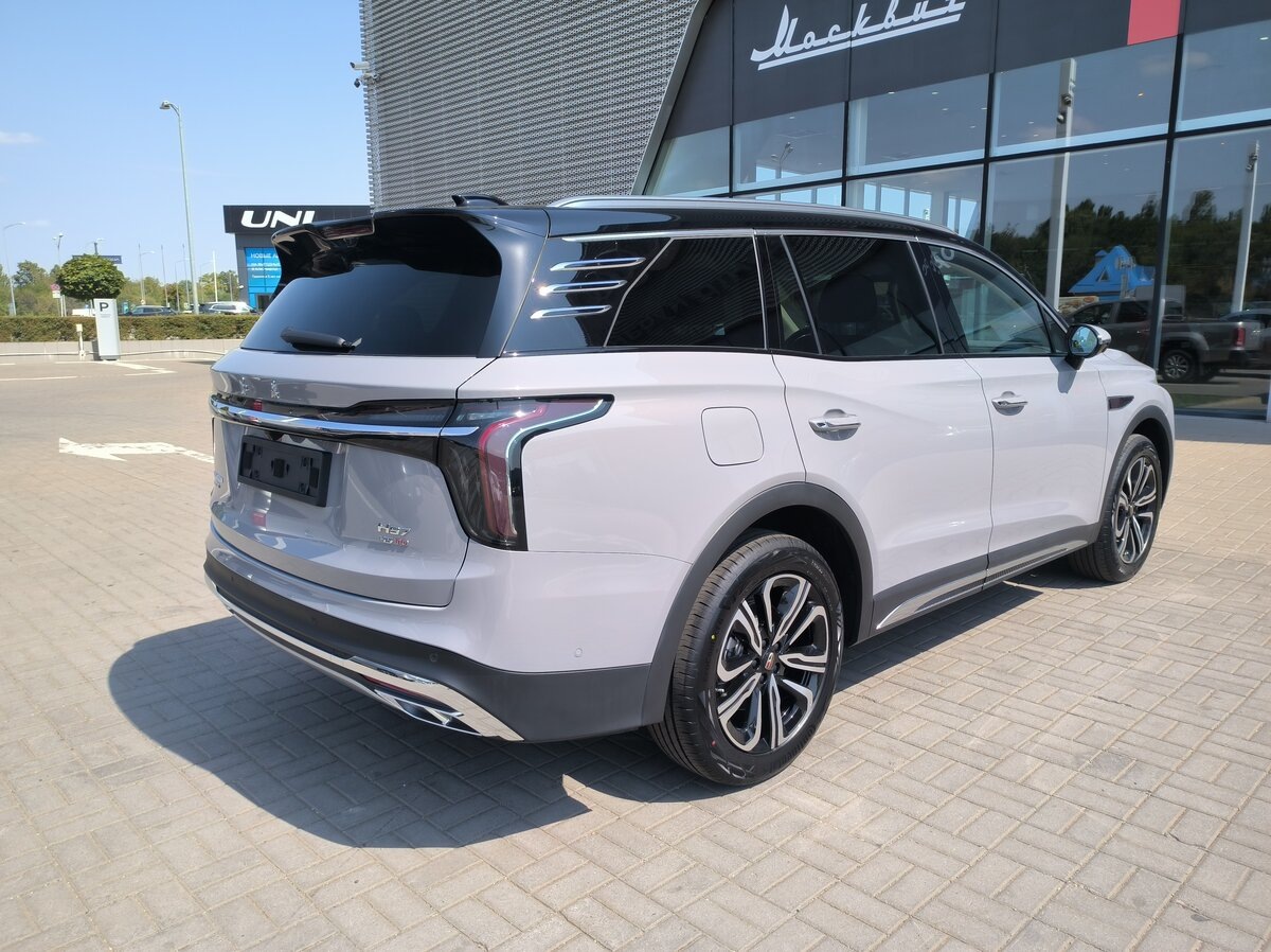 В России стартуют продажи нового 7-местного кроссовера. Источник иллюстрации - auto.ru
