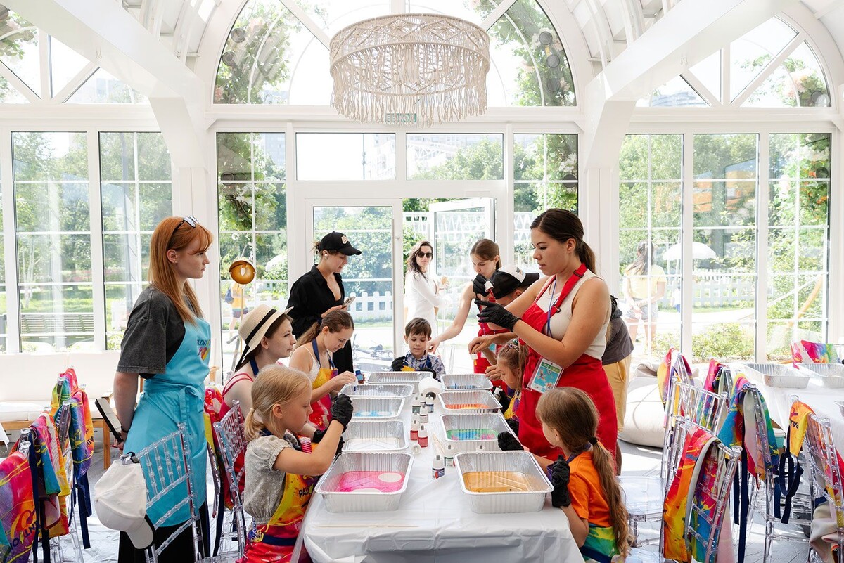    Летние парки Москвы собрали около 89 млн посещений в этом сезоне