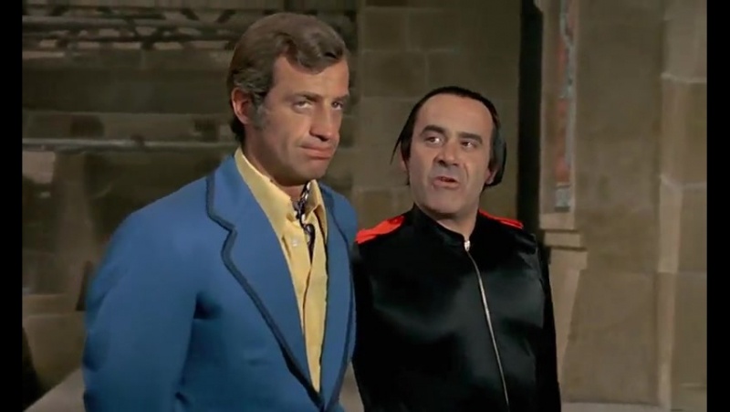 Злодей справа был озвучен актёром подарившем голос Капитану Врунгелю