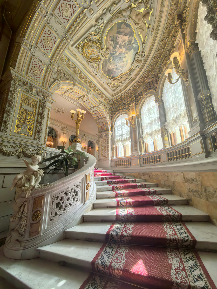 парадная лестница Владимирского дворца, все фото далее собственность автора