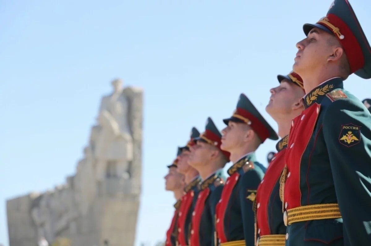    На Самбекских высотах почтили память бойцов, падших за освобождение Дона