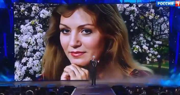 Филипп Киркоров с песней "Вы с нами". 