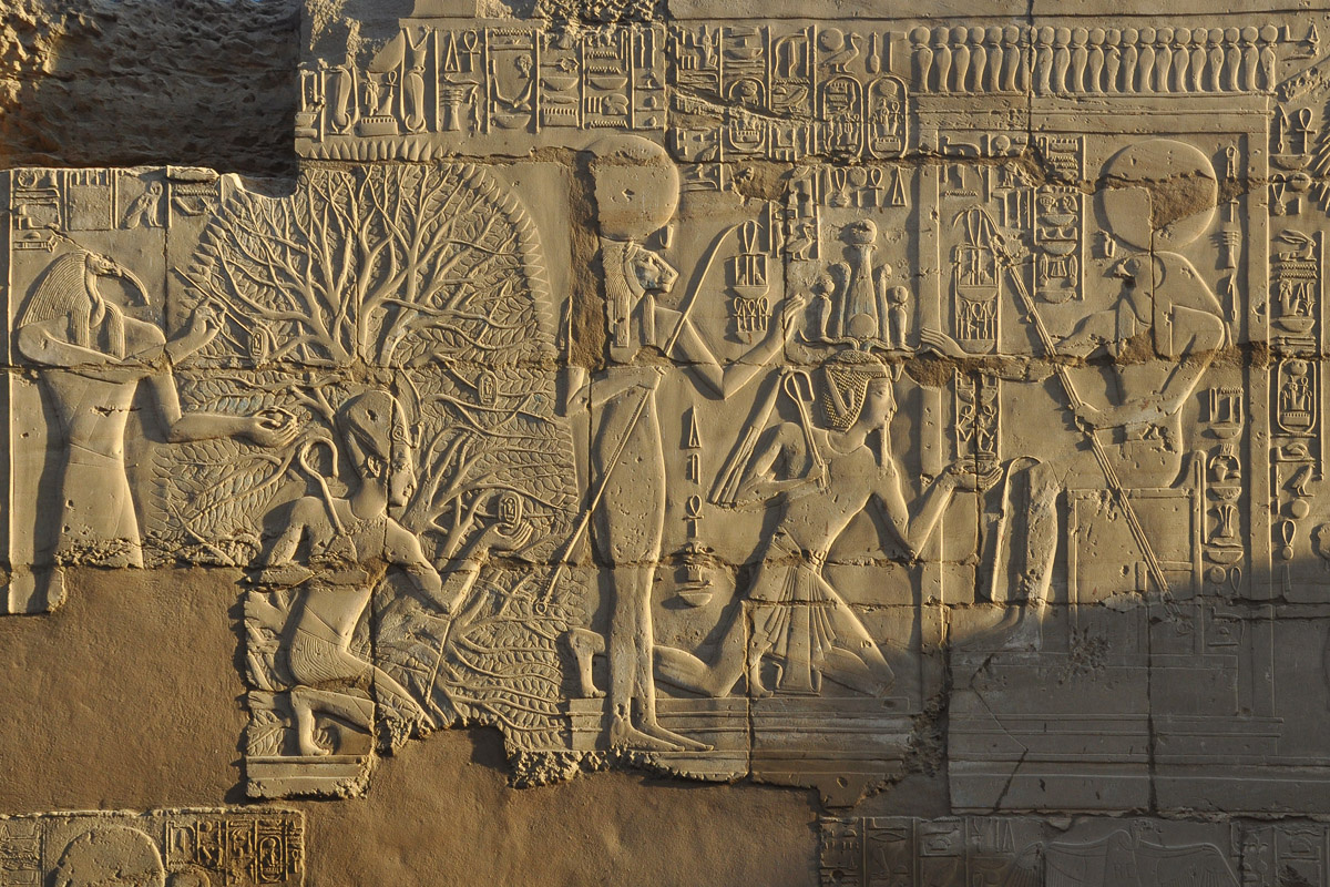 Сохранившиеся надписи. Источник: https://clck.ru/3NvkMe