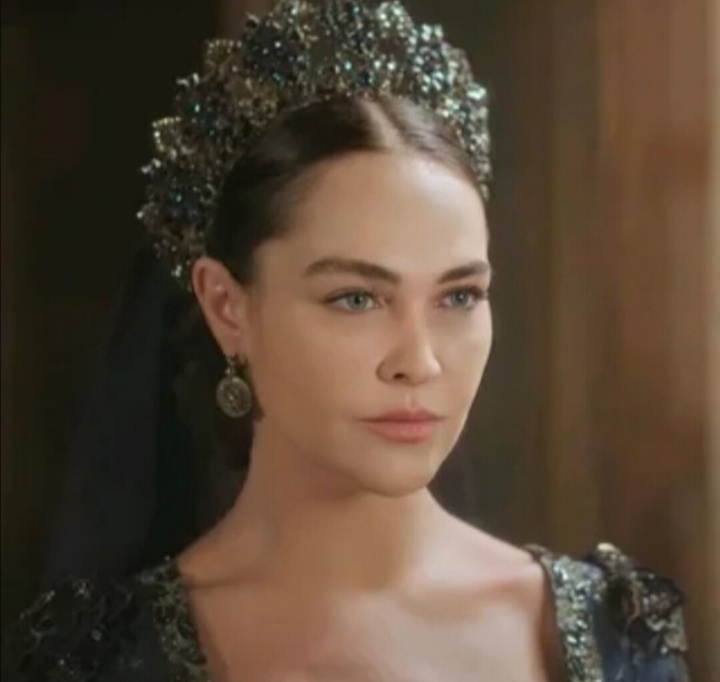                                 Сафие Султан  