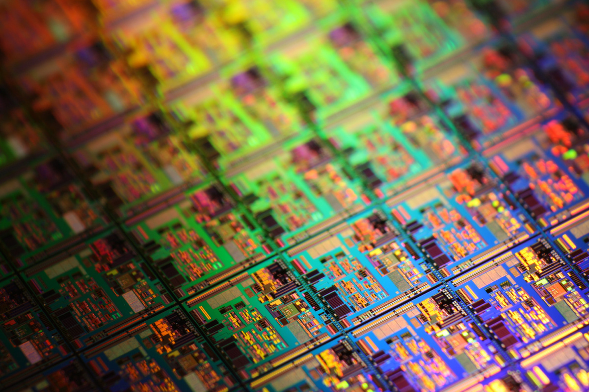 Кремниевые ИИ чипы (на пластине) выглядят примерно так. Изображение: Rob Bulmahn, CC BY 2.0, flickr.com/photos/46437876@N06