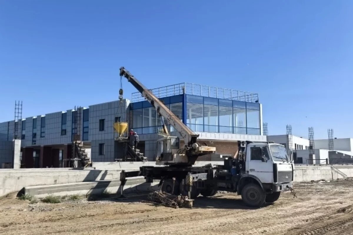    Спустя 16 лет многострадальный гребной центр в Яксатово обещают достроить