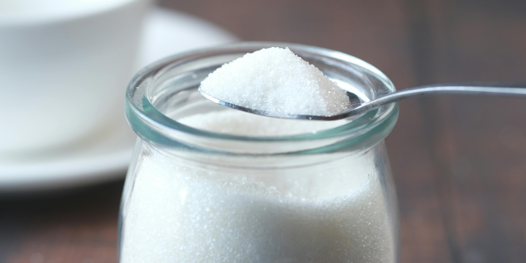 Белый vs. коричневый сахар: в чём разница и какой выбрать?