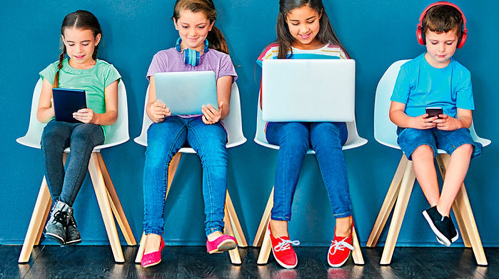    Игра на видимость: почему подростки не скрывают списки друзей