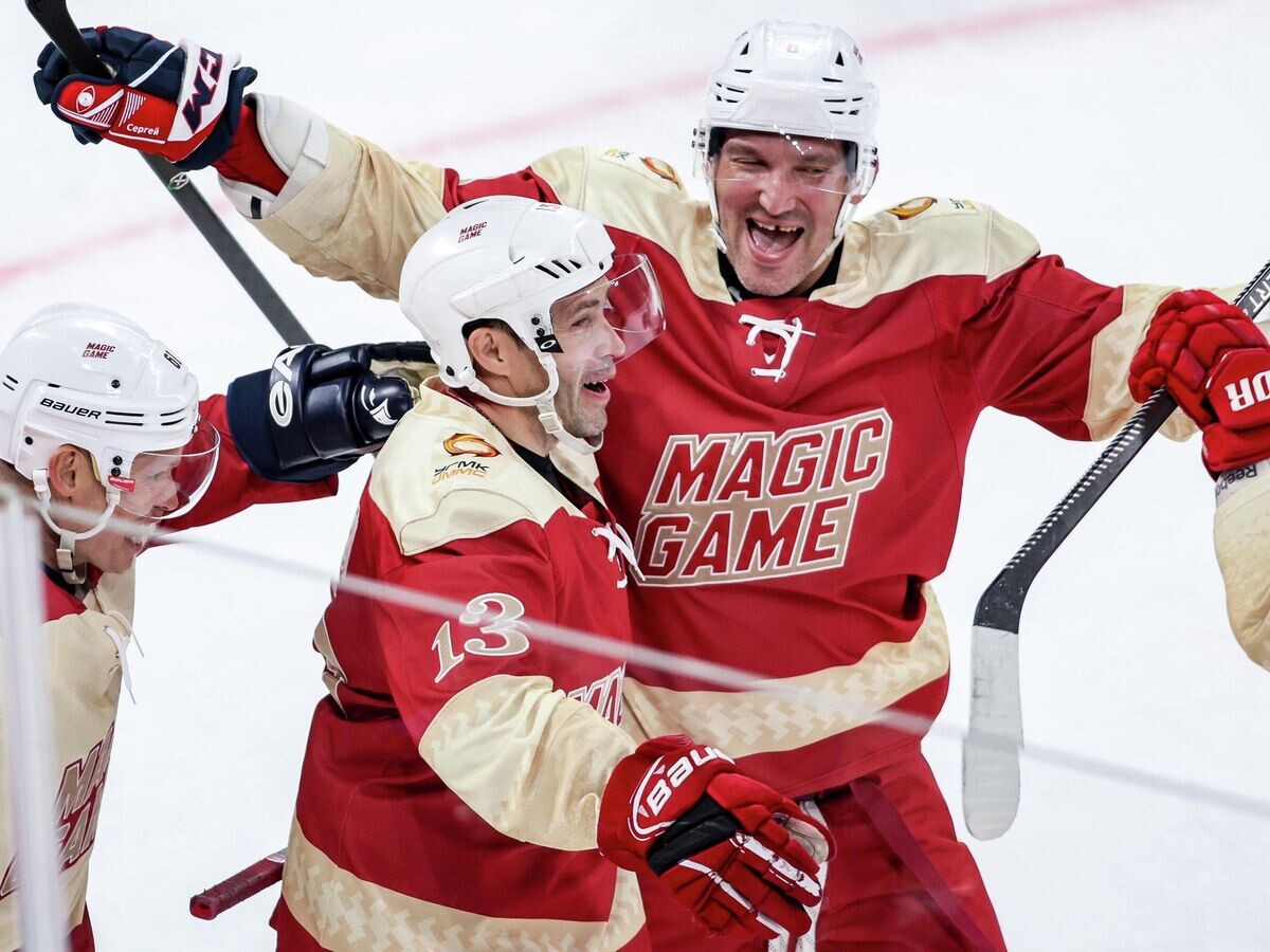    Максим Афиногенов, Павел Дацюк и Александр Овечкин© РИА Новости / Алексей Колчин