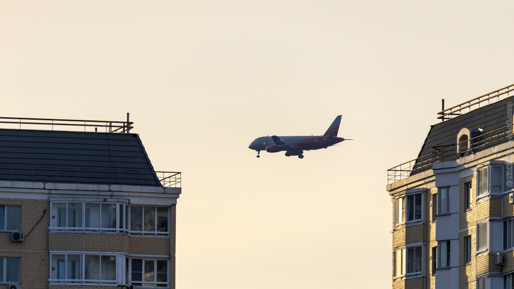 Сухой Суперджет-100 бортовой №RA-89115 © NickFW.ru — 29.08.2025г.