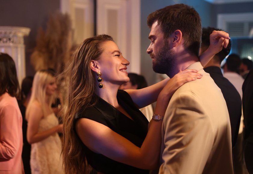 кадр из сериала "Семья", яндекс фото