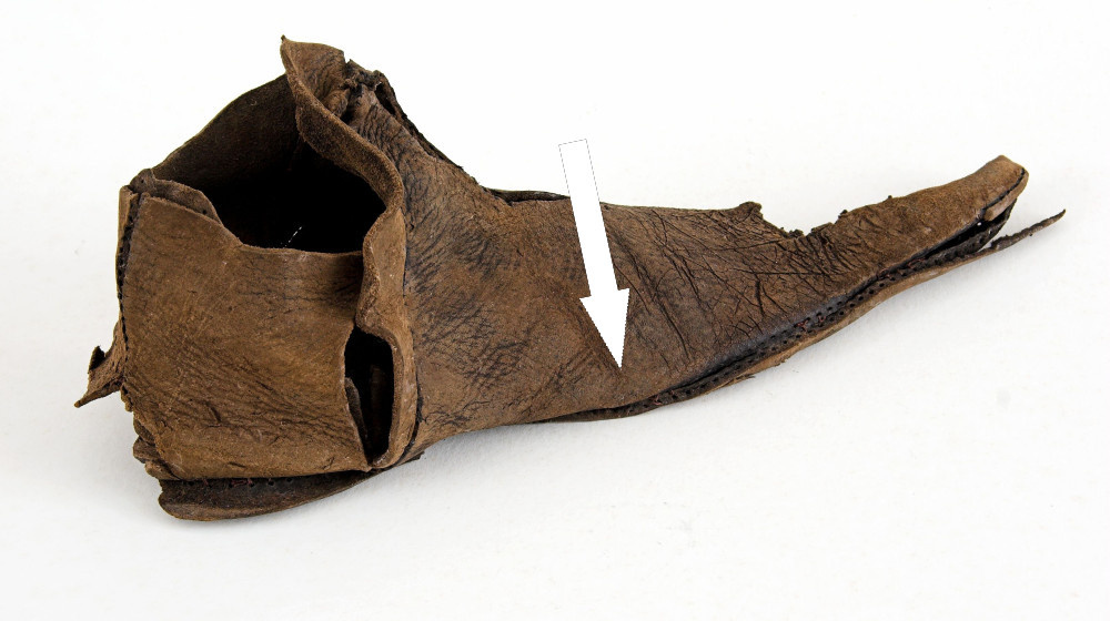    Тайны тысяч древних обуви и оружия раскрыты в норвежском порту