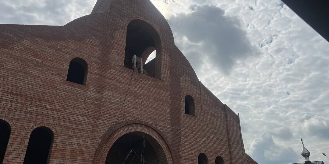 Возводят храм Священномученика Василия