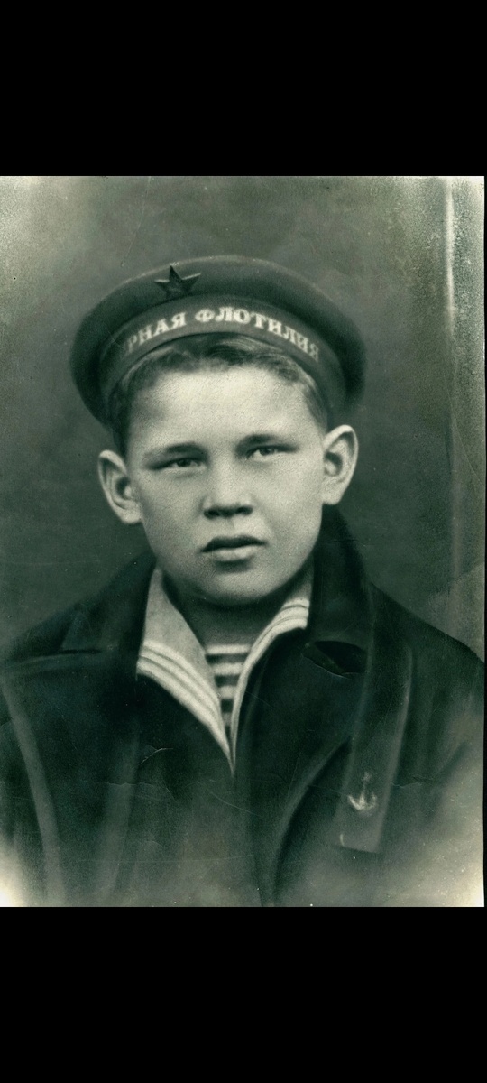 Вот от кого у меня губы, уши и глазки 😄