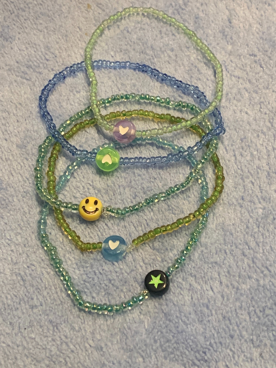 Варианты самых простых браслетов, которые слелает и ребенок