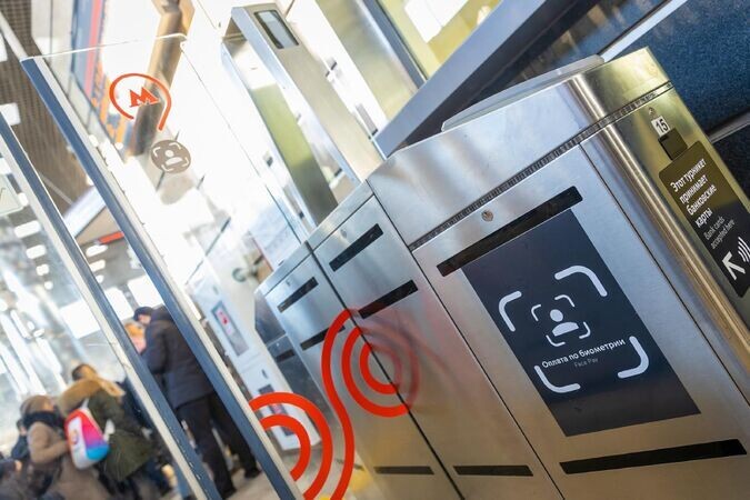 В сентябре к оплате по биометрии подключат более 300 турникетов МЦК