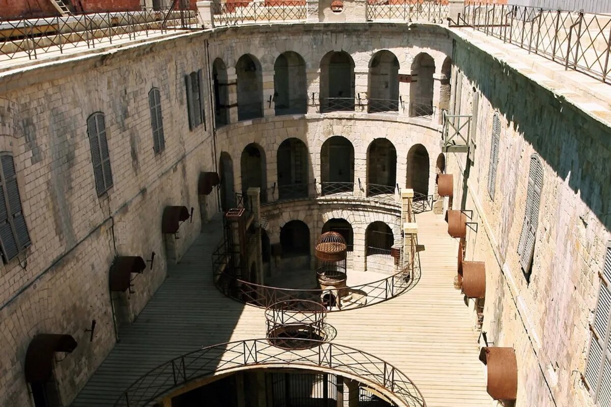 Форт Император Александр Первый («Чумной»)