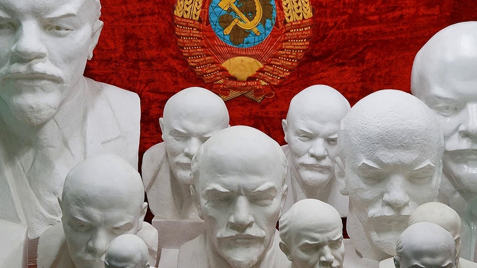 Бюсты Ленина в музее «Мир времени», Барнаул