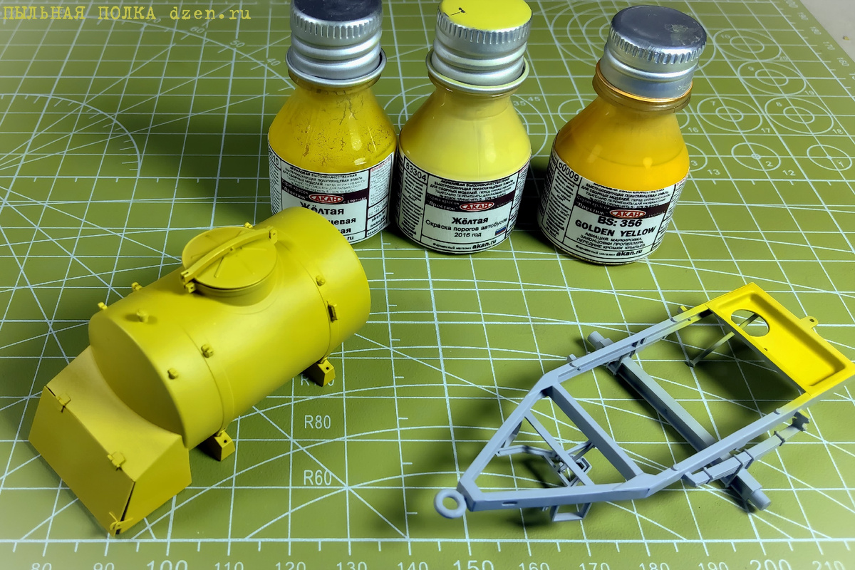 АЦПТ-0,9 автоцистерна пищевая 1/35 Моя Модель 35056.