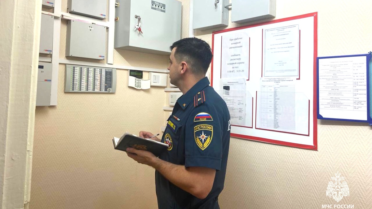    Проверки, инструктажи и учения: МЧС обеспечивает безопасность югорских школ