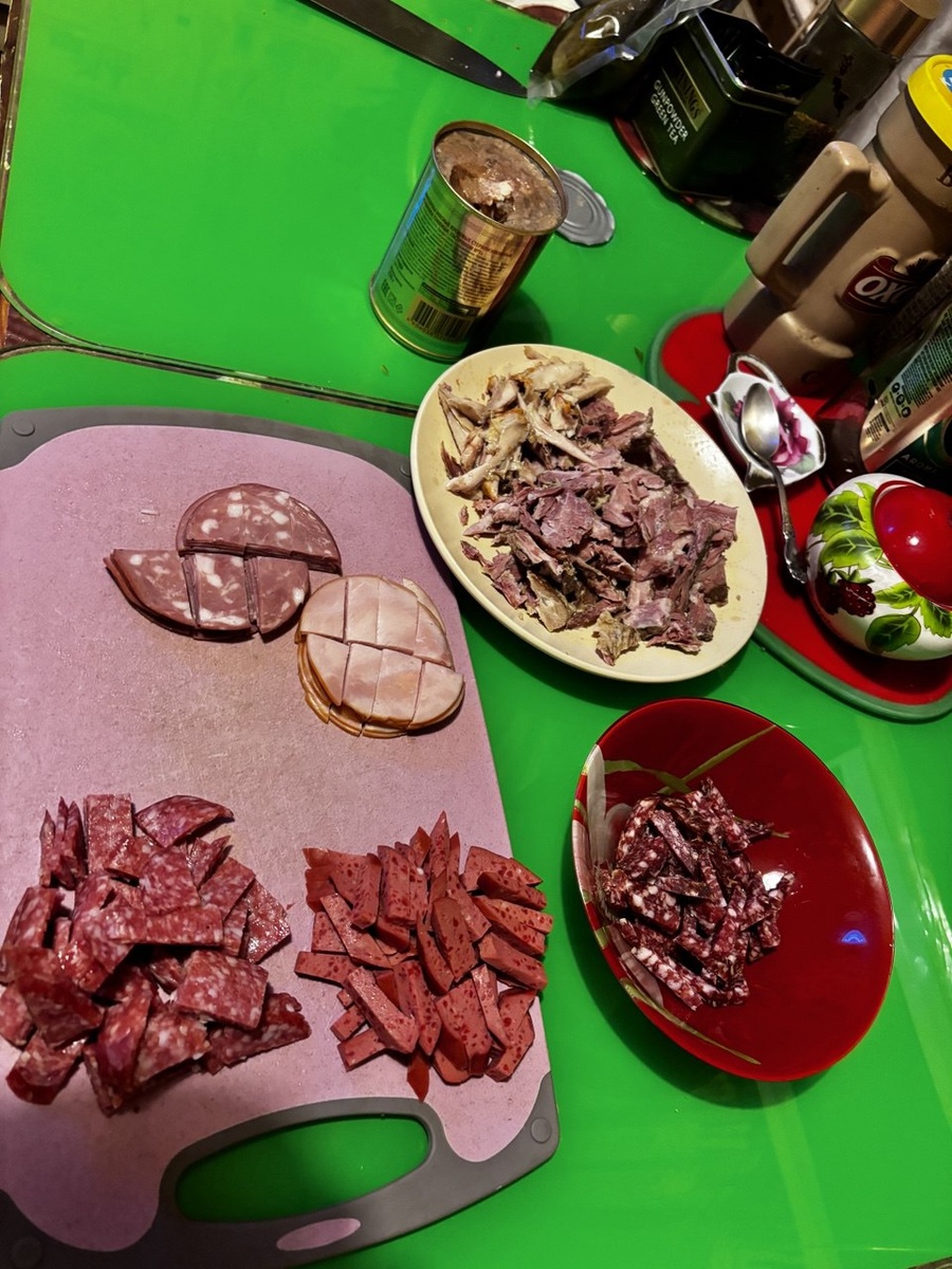 Щедро по мясу. Солняка без этого никуда.