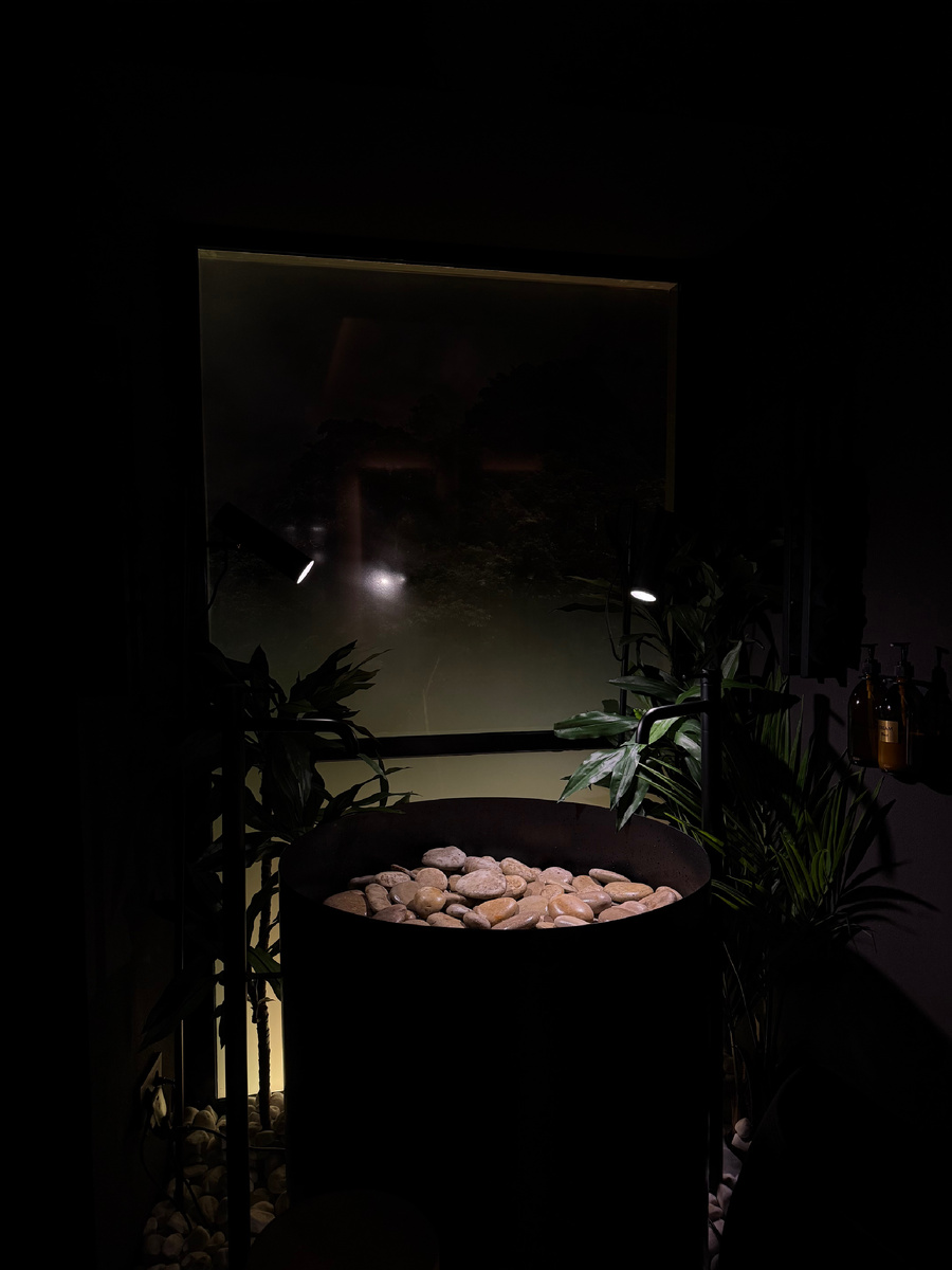 Это раковина, представляете? Очень красиво!