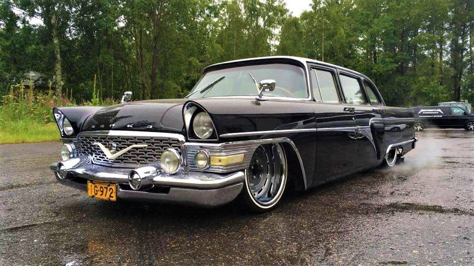 Она не принадлежала этому миру. Она была символом власти, роскоши и недостижимой мечты.