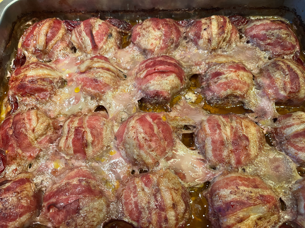 Митболы имени Элвиса Пресли, они же фрикадельки в беконе