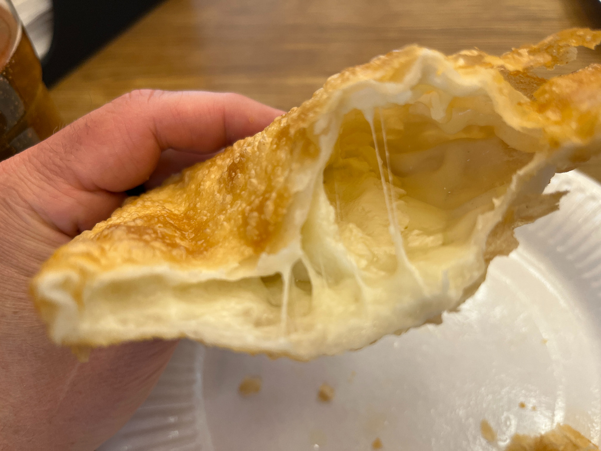 Чебурек «Сырный микс» в чебуречной «Шурик»