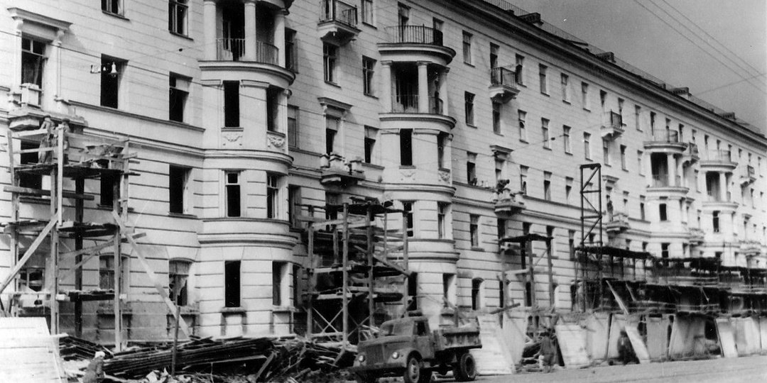 Почему в советских домах были толстые стены: стройка на века, защита от холода или вероятных бомбёжек?