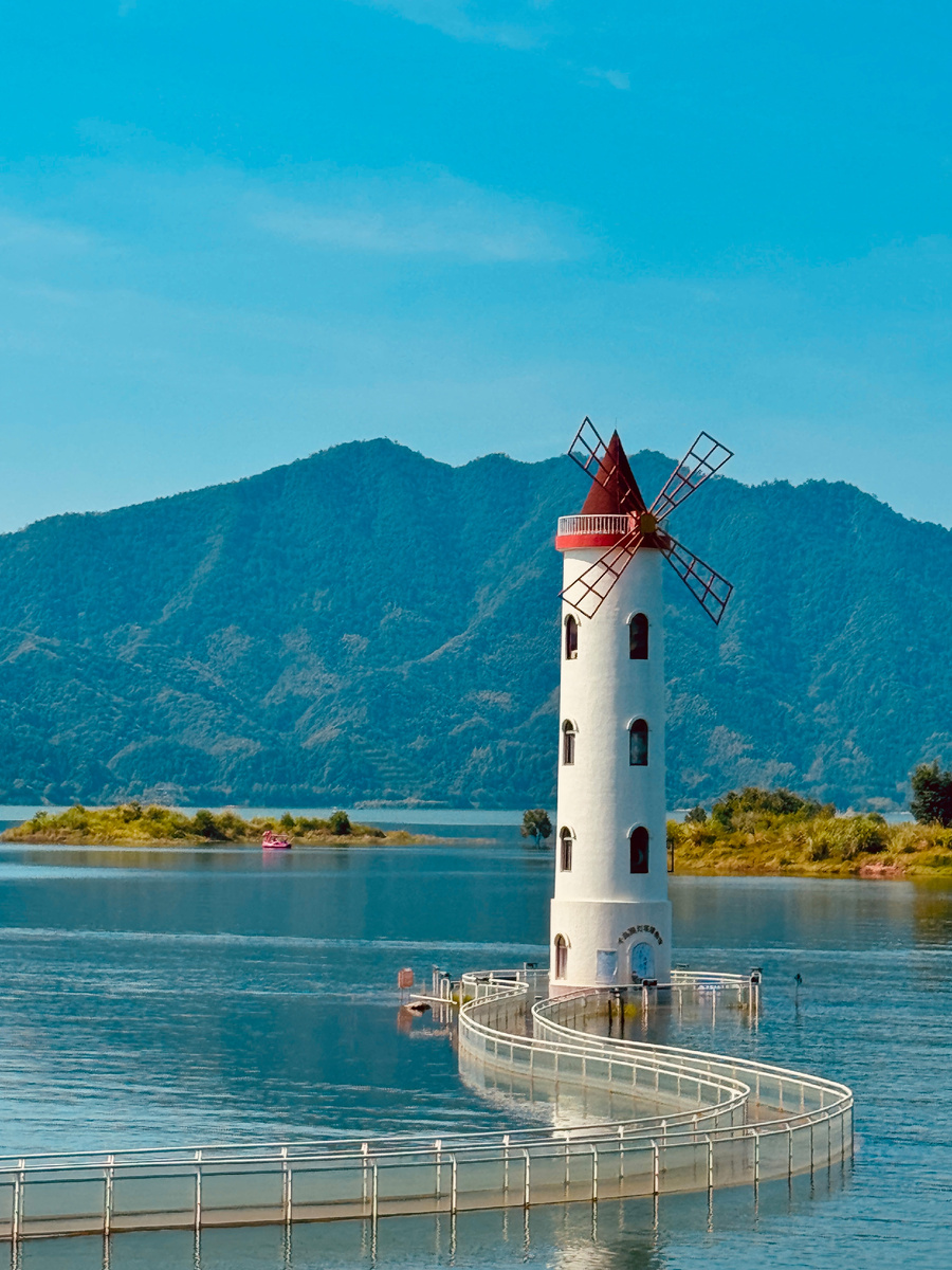 Озеро Тысячи Островов 