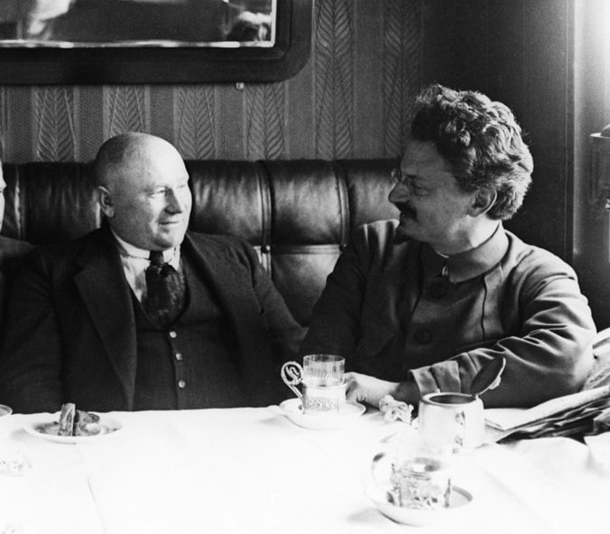 Вацетис и Троцкий.