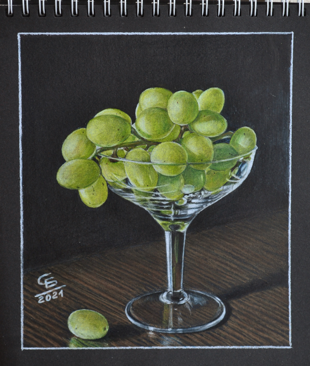 Рисунок цветными карандашами на чёрной бумаге. "Зелёный виноград". Автор: Никифорова Светлана